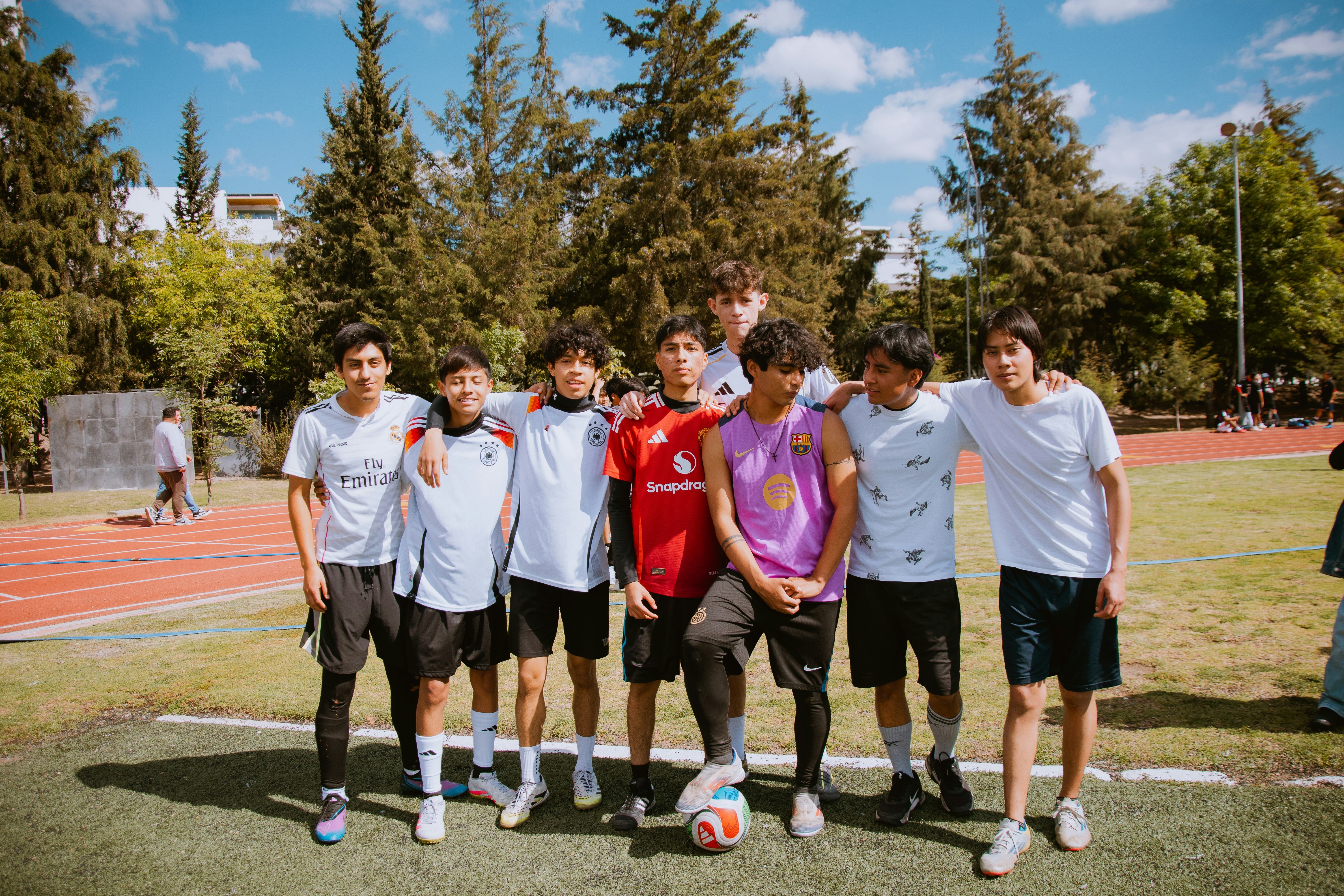 “祝你好运，我的教练🤞🏾感谢你为我做的一切，愿你一切顺利。”